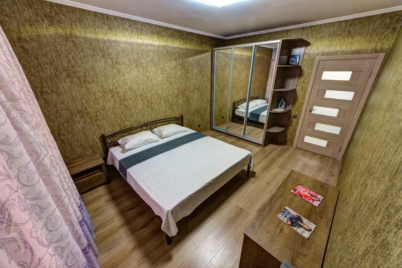Apartments Near Shevchenko Boulevard Киев Экстерьер фото