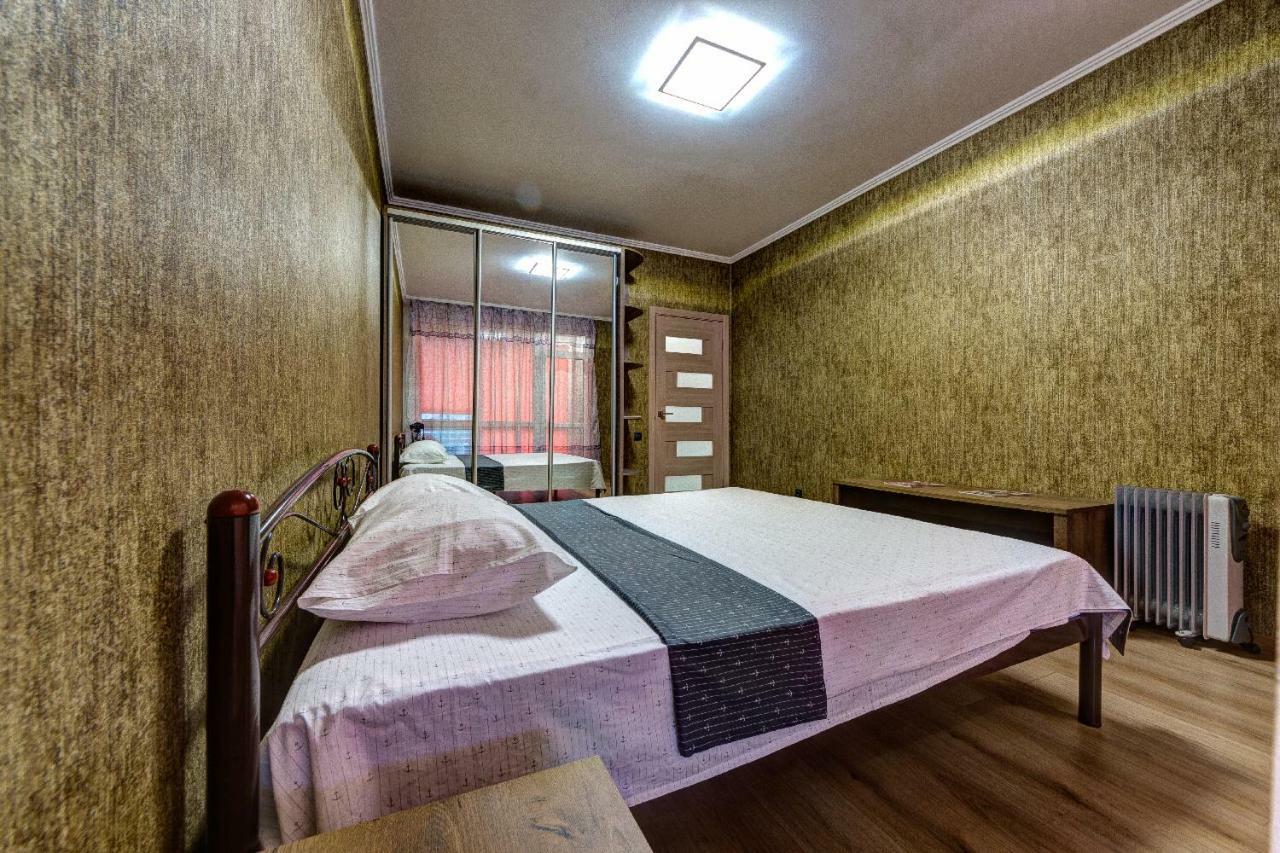 Apartments Near Shevchenko Boulevard Киев Экстерьер фото