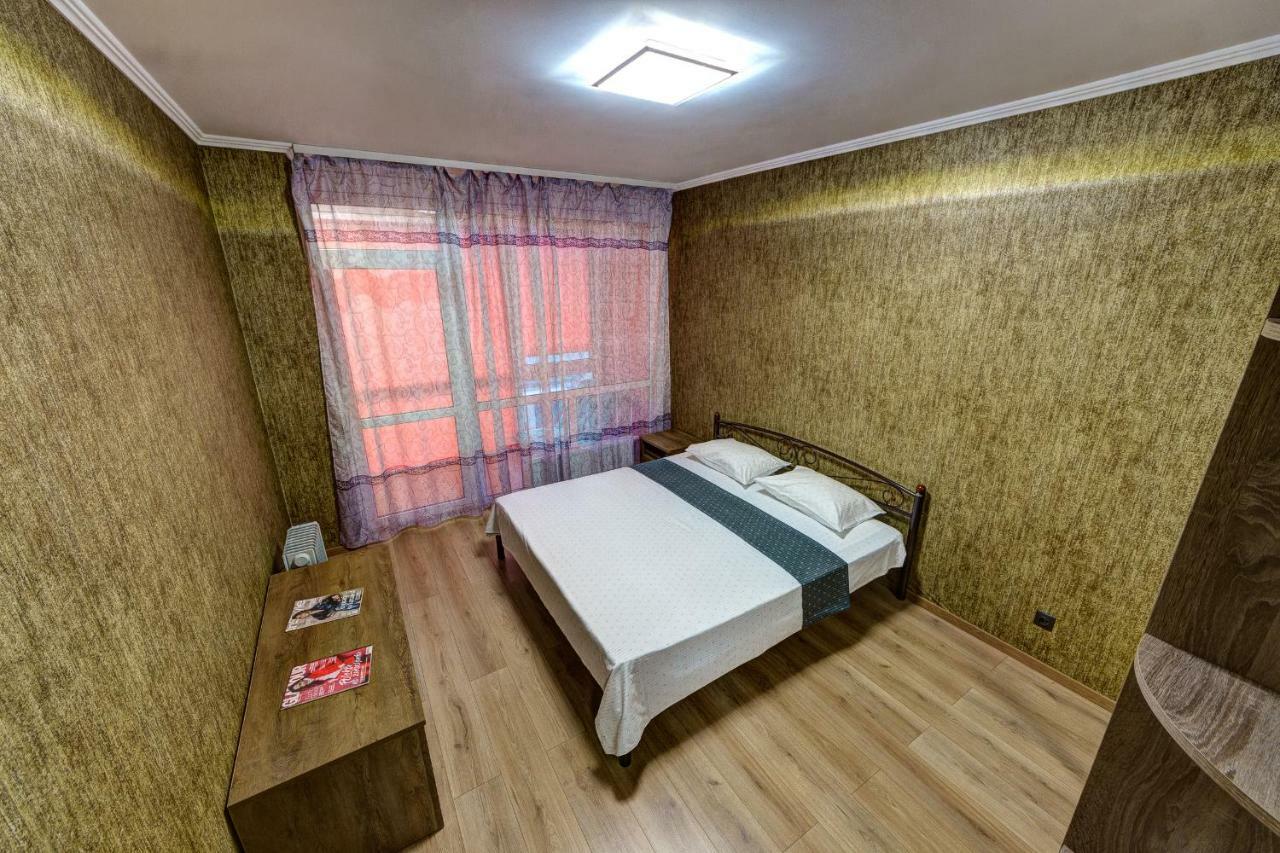 Apartments Near Shevchenko Boulevard Киев Экстерьер фото
