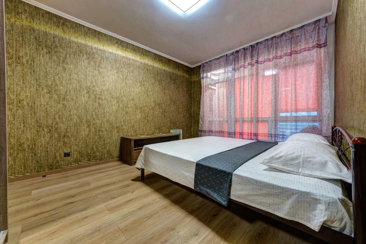 Apartments Near Shevchenko Boulevard Киев Экстерьер фото